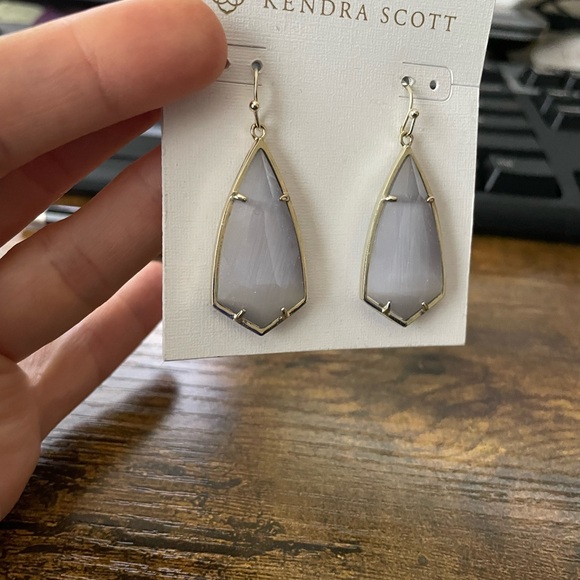 Kendra Scott Carla  in gold and slate cats eye dripp earrings - Picture 5 of 7